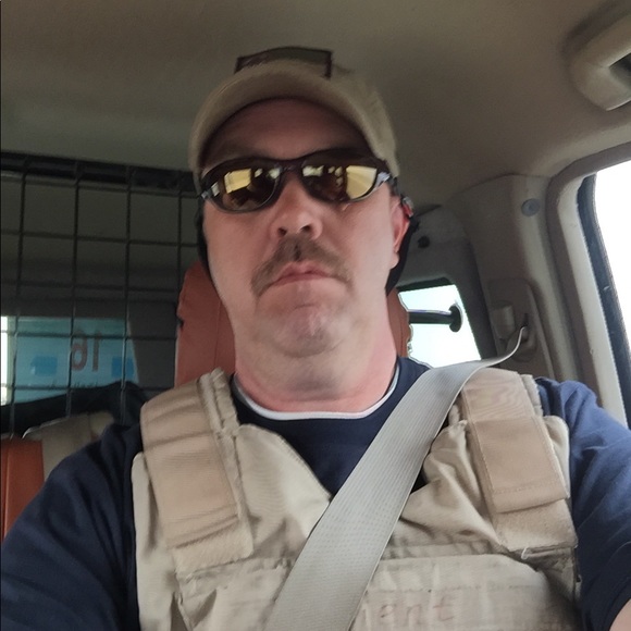 Meet your Posher, Robert - Picture 1 of 1